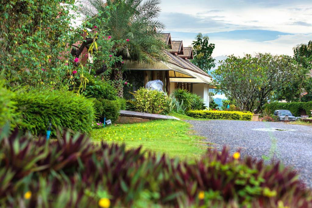 Phukumhom Khao Yai Hotel Vangkata Kültér fotó