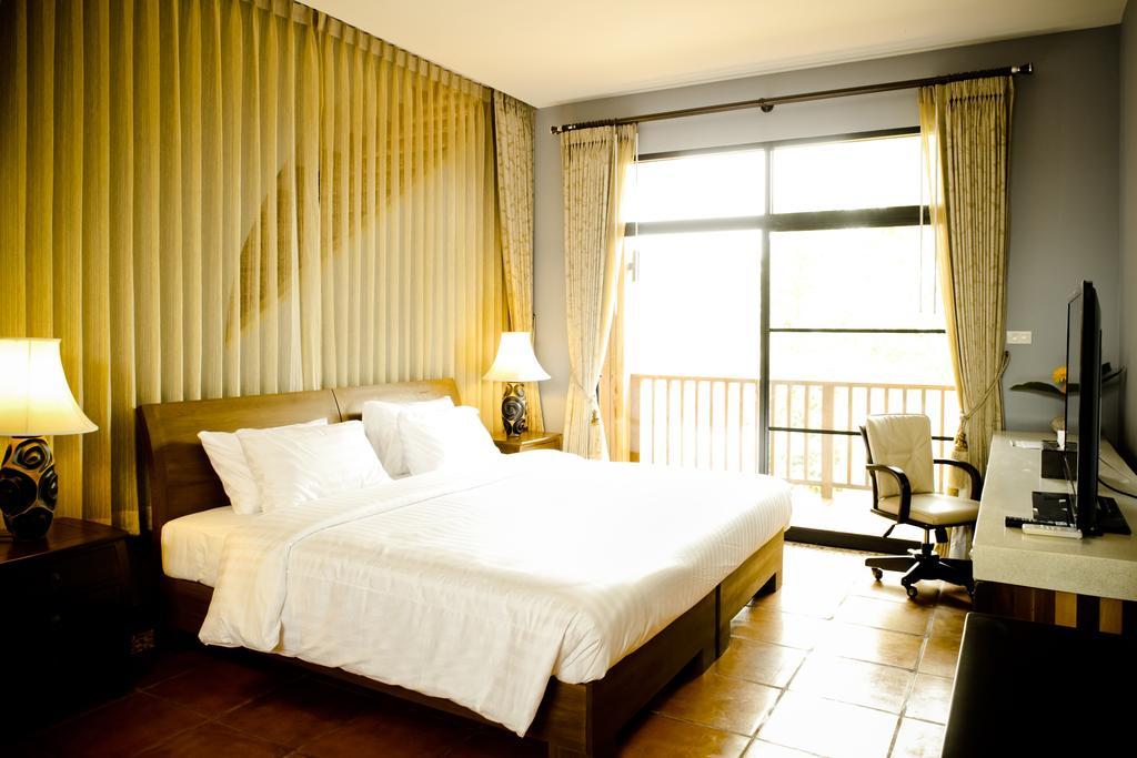 Phukumhom Khao Yai Hotel Vangkata Kültér fotó