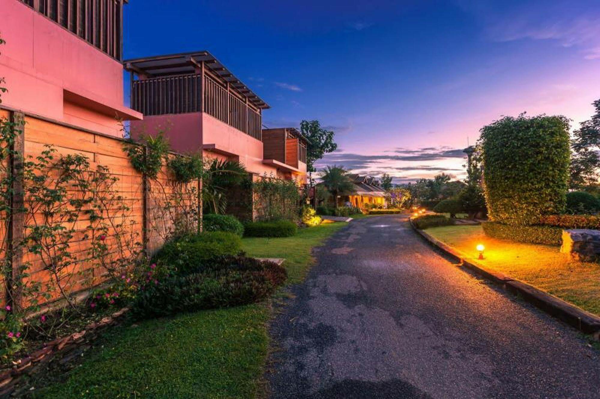 Phukumhom Khao Yai Hotel Vangkata Kültér fotó