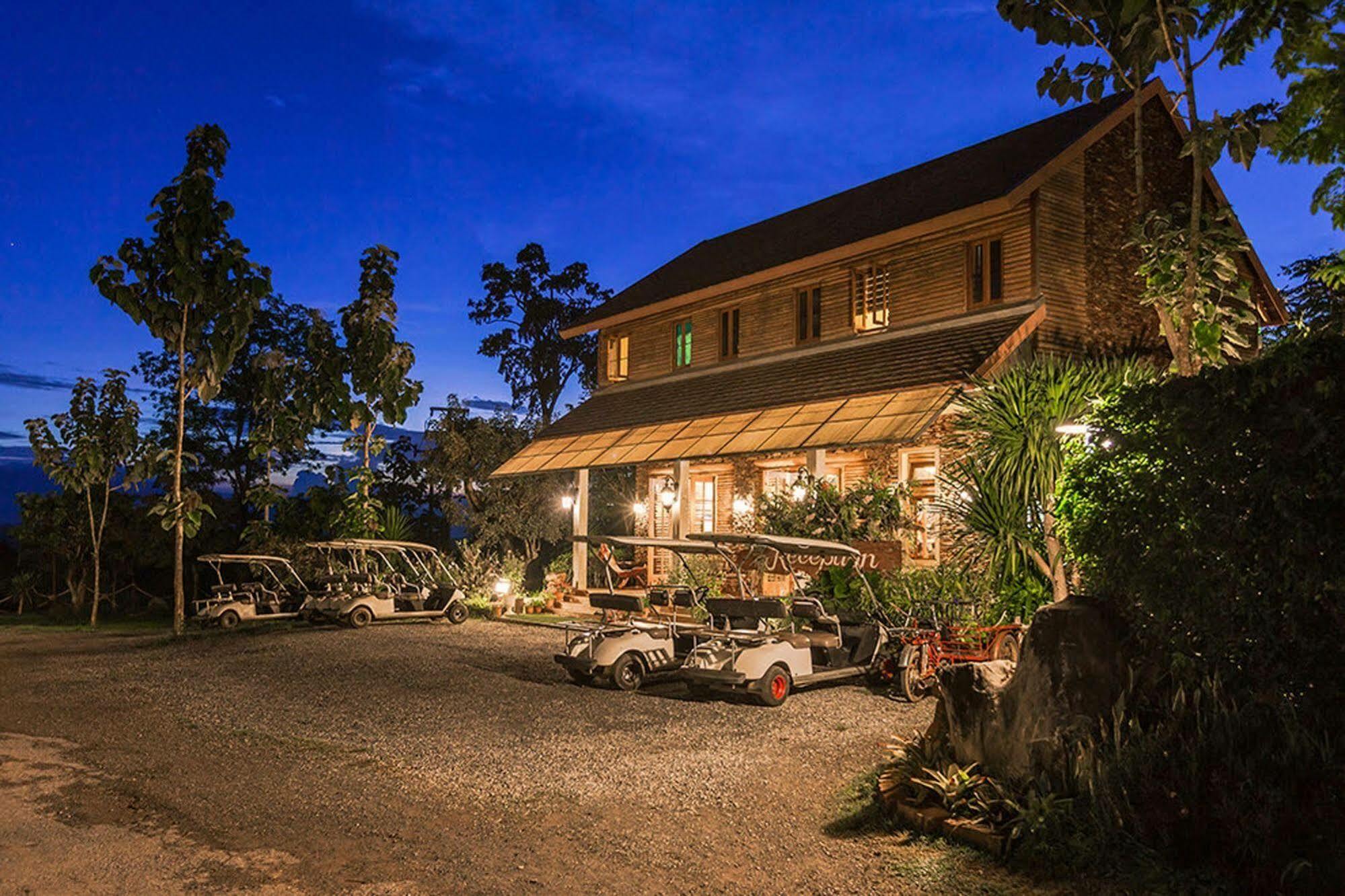 Phukumhom Khao Yai Hotel Vangkata Kültér fotó