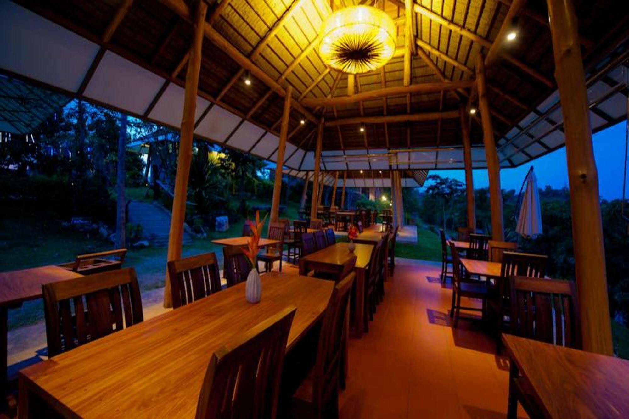 Phukumhom Khao Yai Hotel Vangkata Kültér fotó